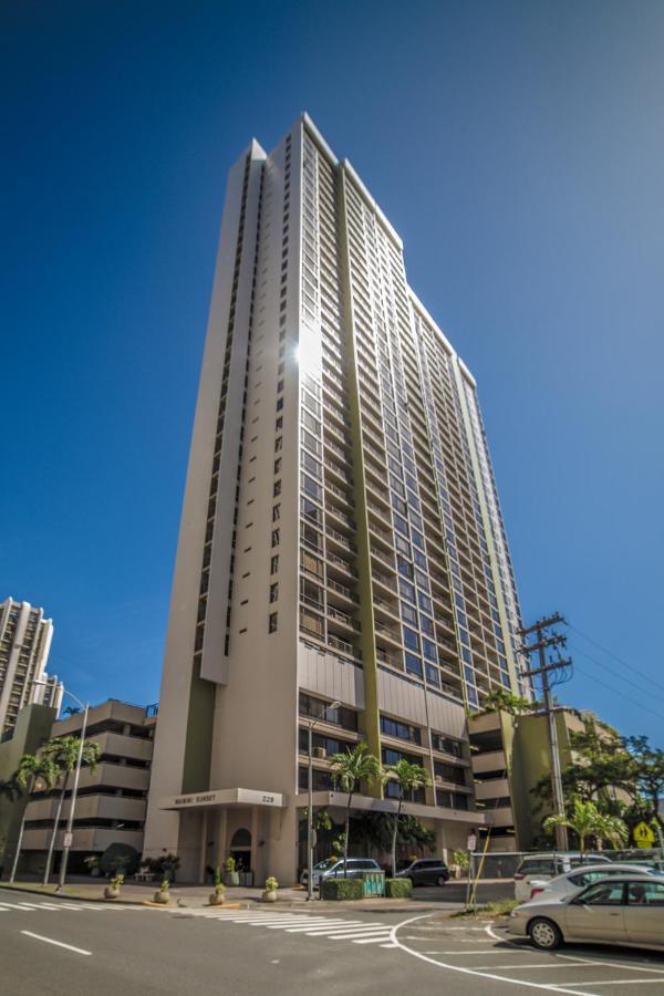 Stunning Mountain View Condo, Near Beach With Parking Honolulu Zewnętrze zdjęcie